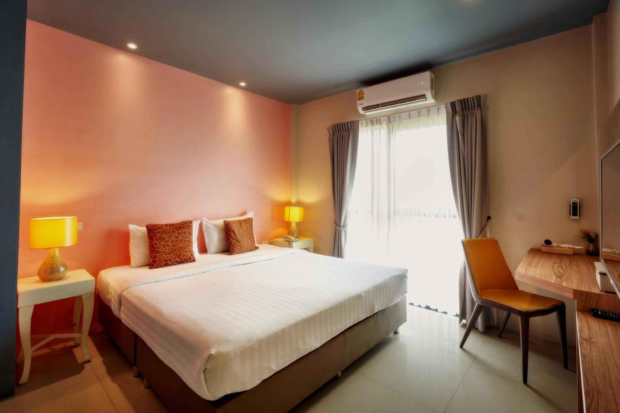 H Hotel Phrasing Chiang Mai Exteriör bild