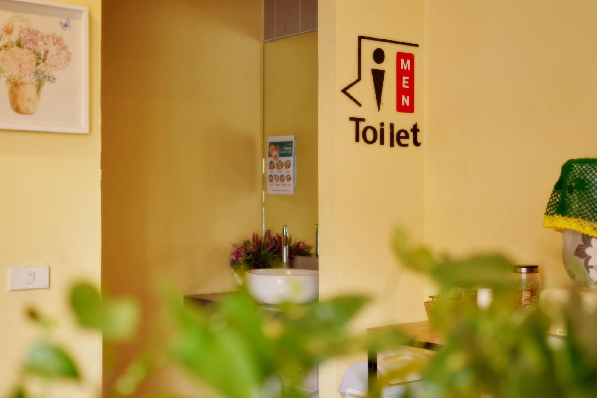 H Hotel Phrasing Chiang Mai Exteriör bild